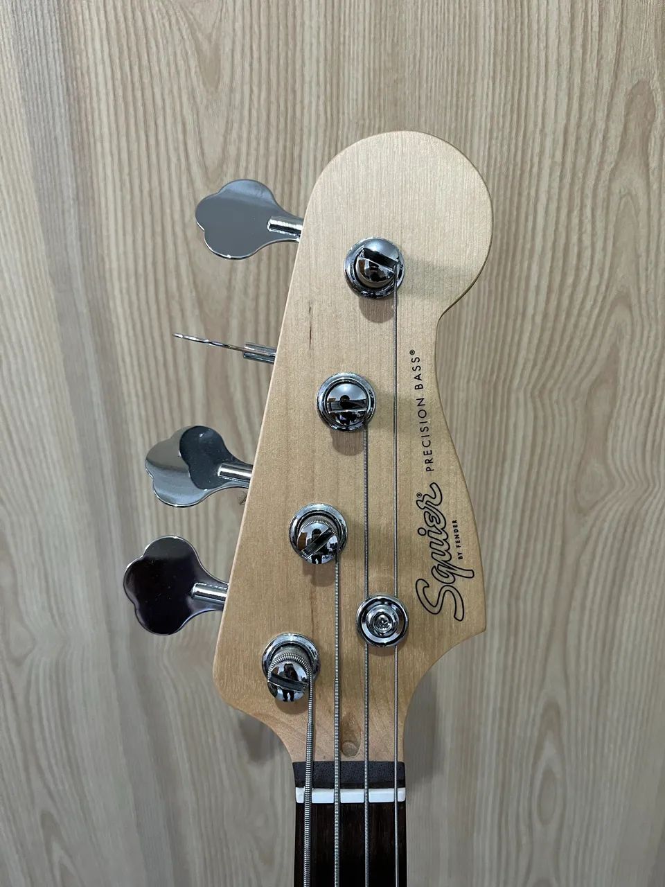 Baixo Squier Precision Debut - Foto 4