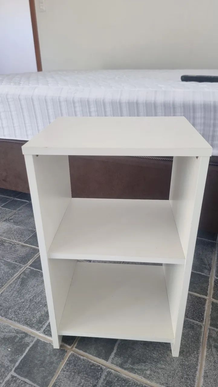 Mesa de Cabeceira em MDF Branco