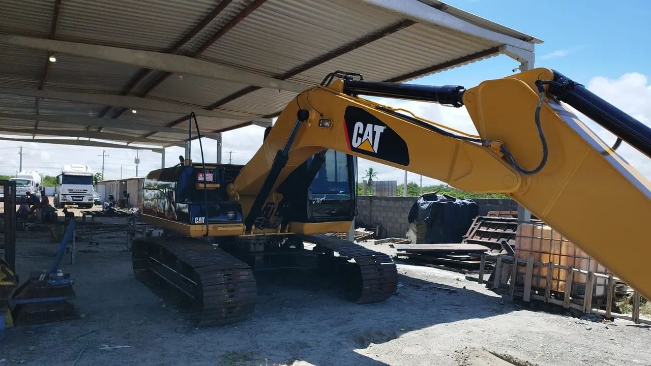 escavadeira CAT 320C - Foto 2