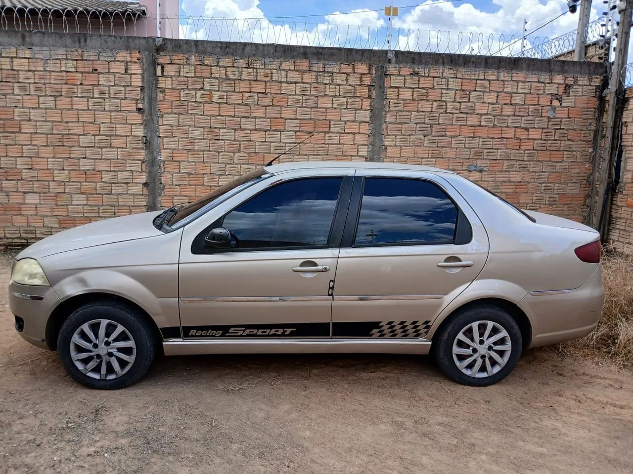 Fiat Siena ELX 1.0 MPI Fire/fire Flex 8V 4P 2010 - Foto 3