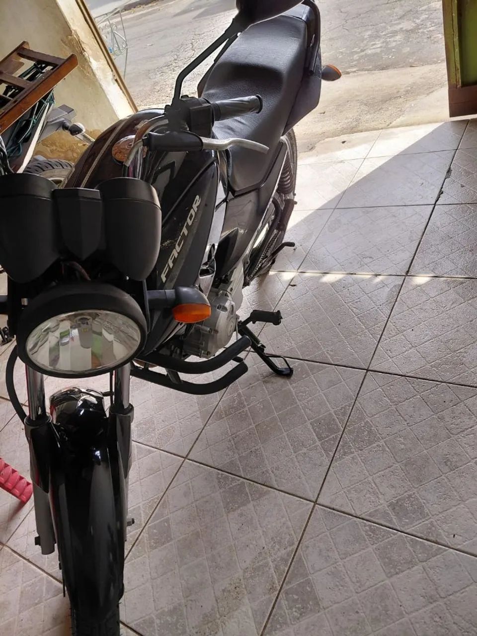 Moto YBR com partida  - Foto 3