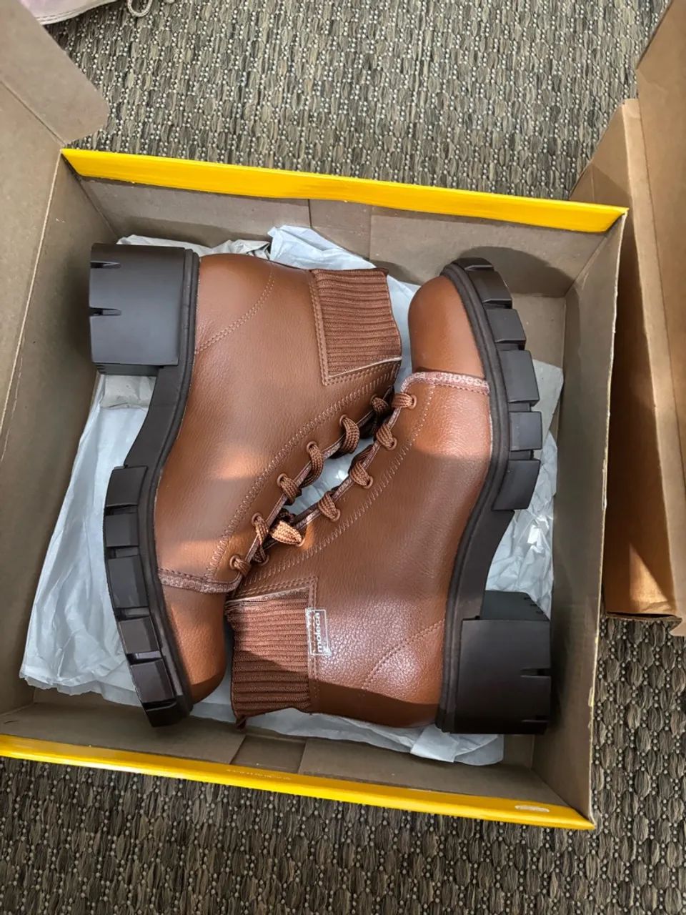 Bota moleca super confortável  - Foto 3