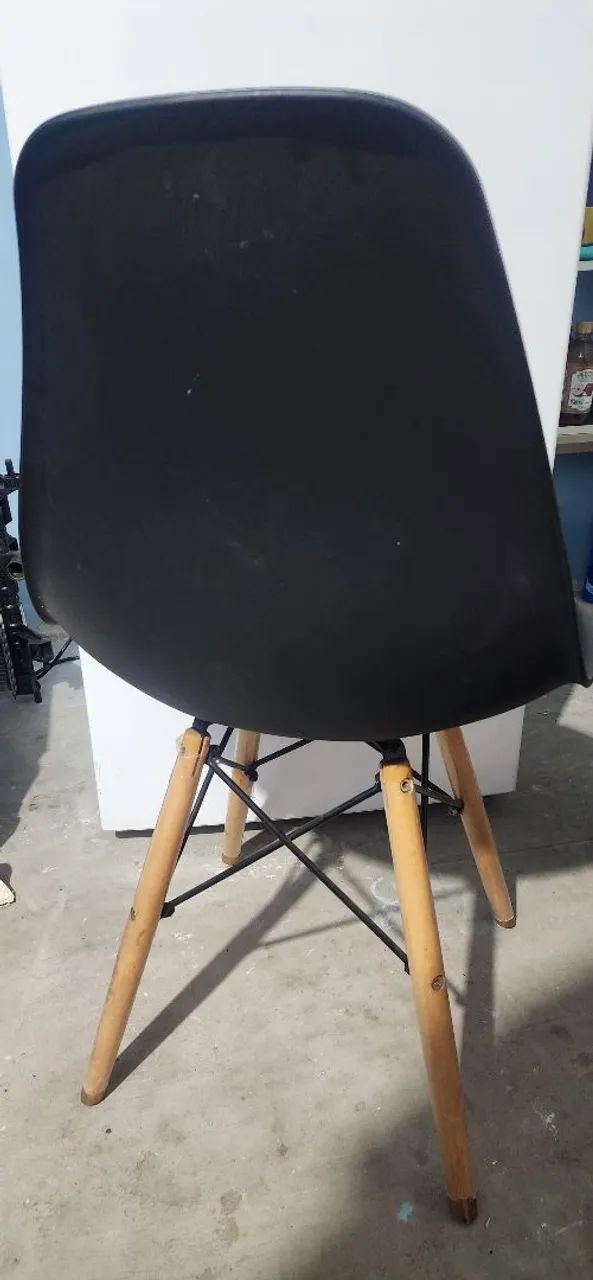4 Cadeiras Eames  Pretas ! - Foto 3