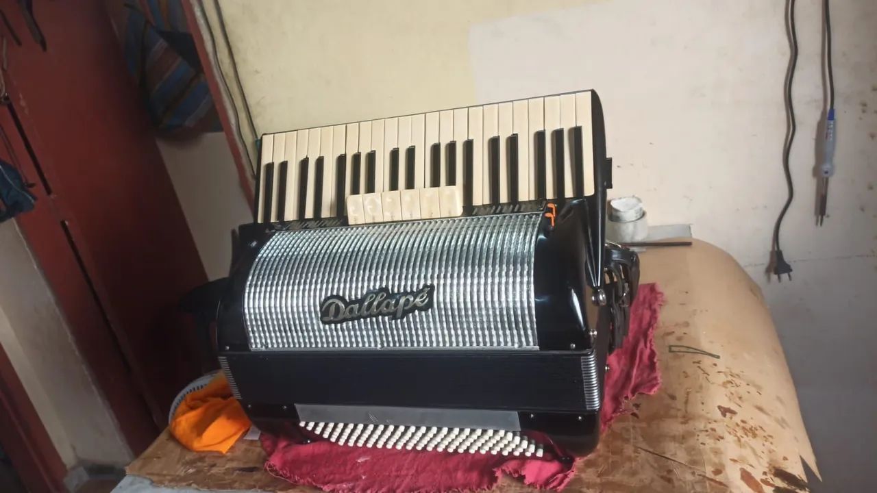 Sanfona/acordeon Dalape em 4°de voz