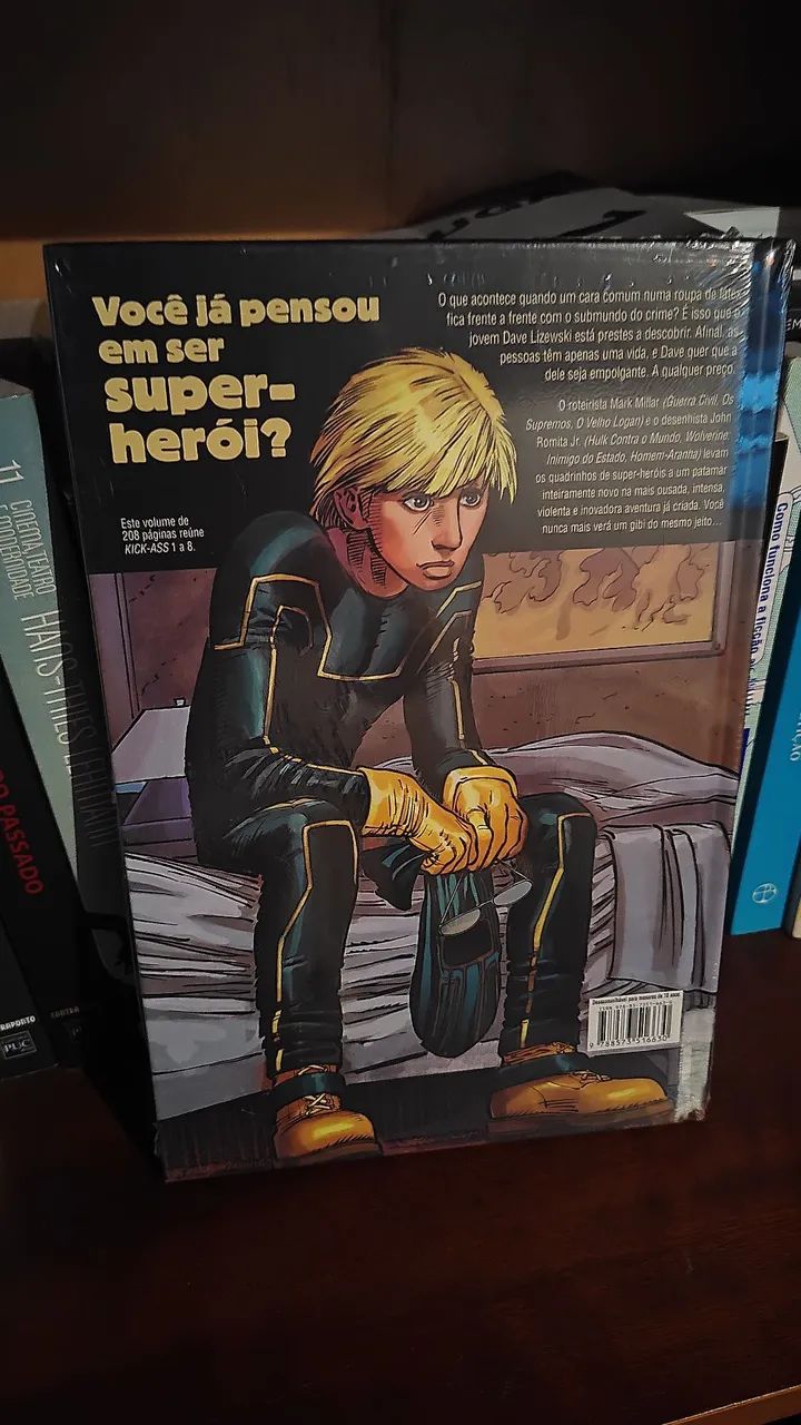 HQ Kick-Ass: Quebrando Tudo! - Millar, Romita Jr. - Panini (Lacrado) - Foto 2