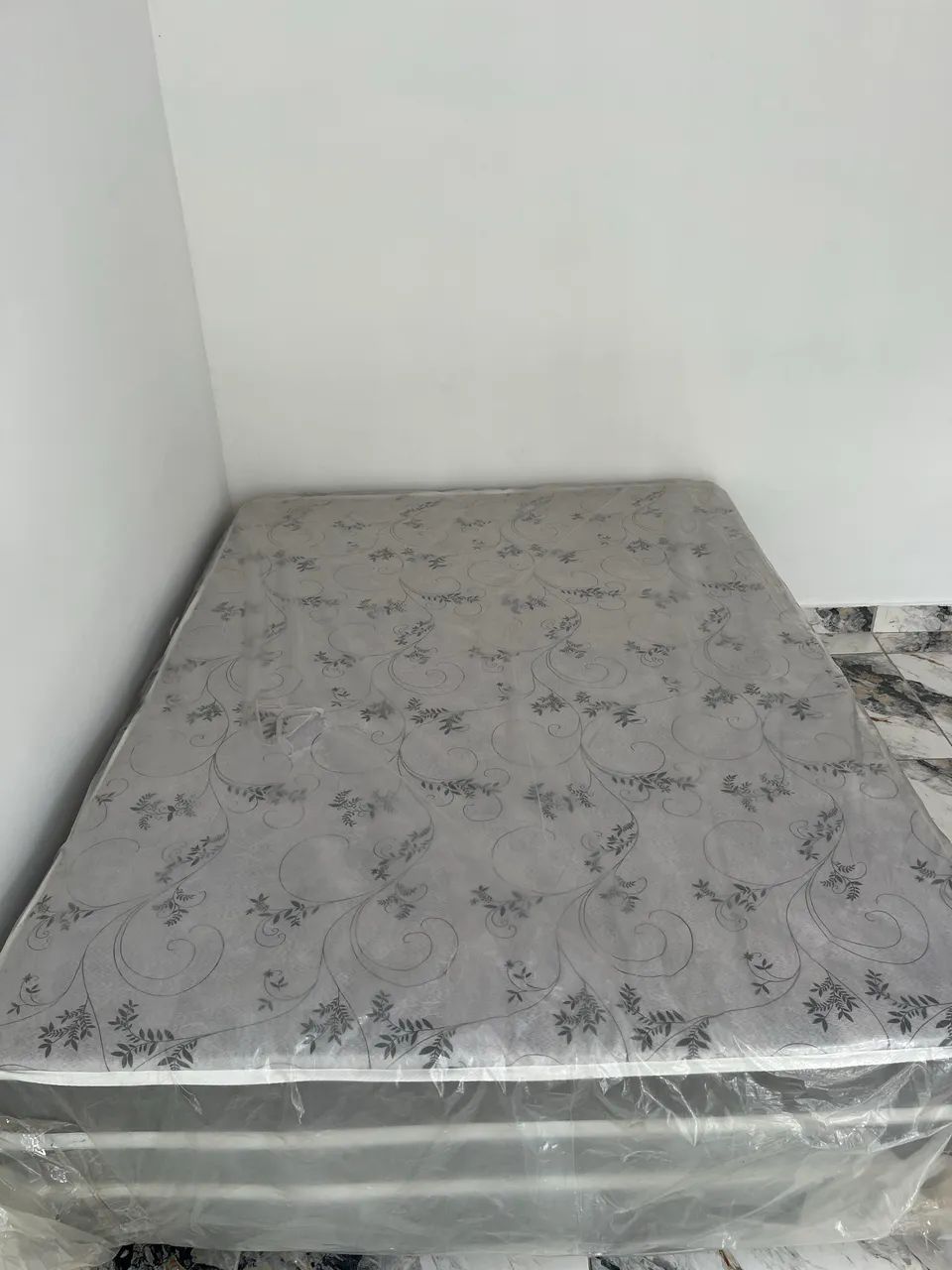 CAMA BOX PRESTIGIE DE CASAL (CINZA ) - COM MOLAS ENSACADAS - Foto 4