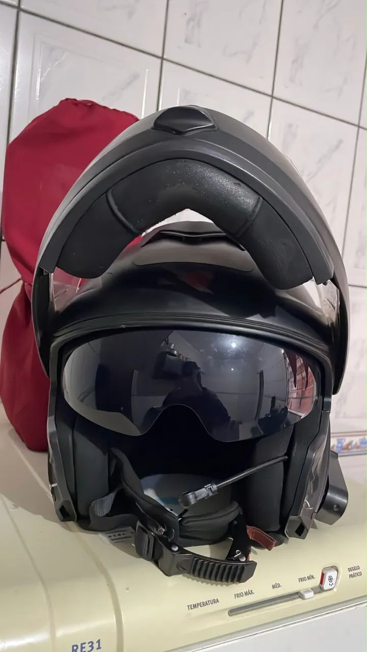 CAPACETE NORISK ROBOCOP COM INTERCOMUNICADOR E ÓCULOS