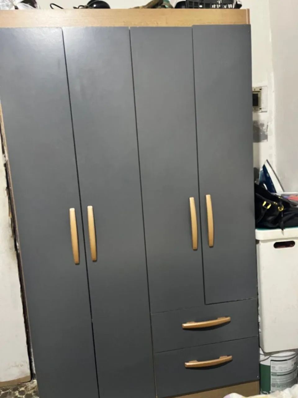 Guarda-roupa 2 meses de uso.