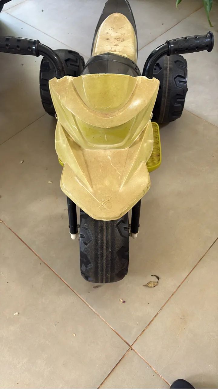 Moto elétrica infantil