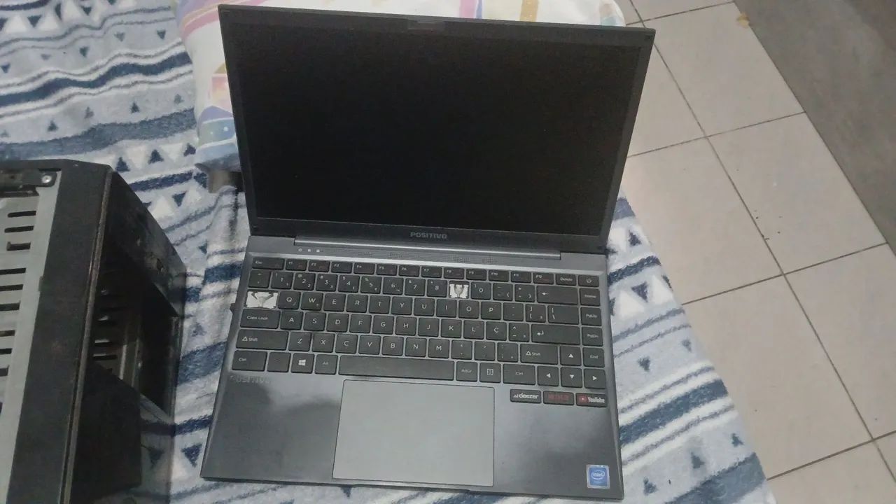 Cpu, teclado e notebook 