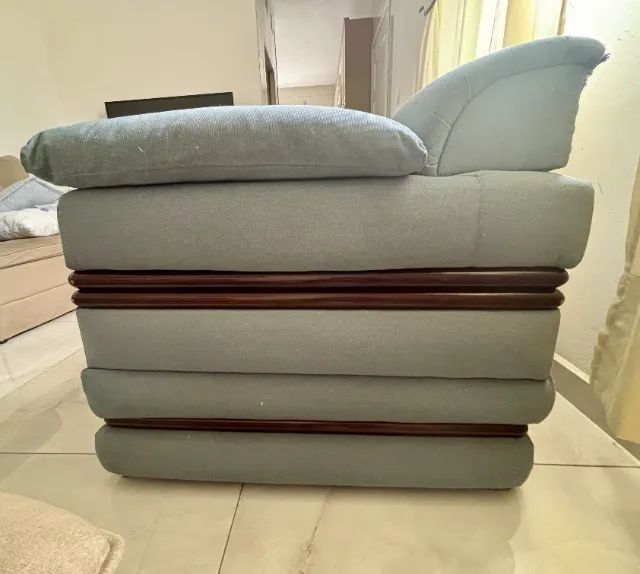 Sofá espaçoso com 2 poltronas - Foto 4