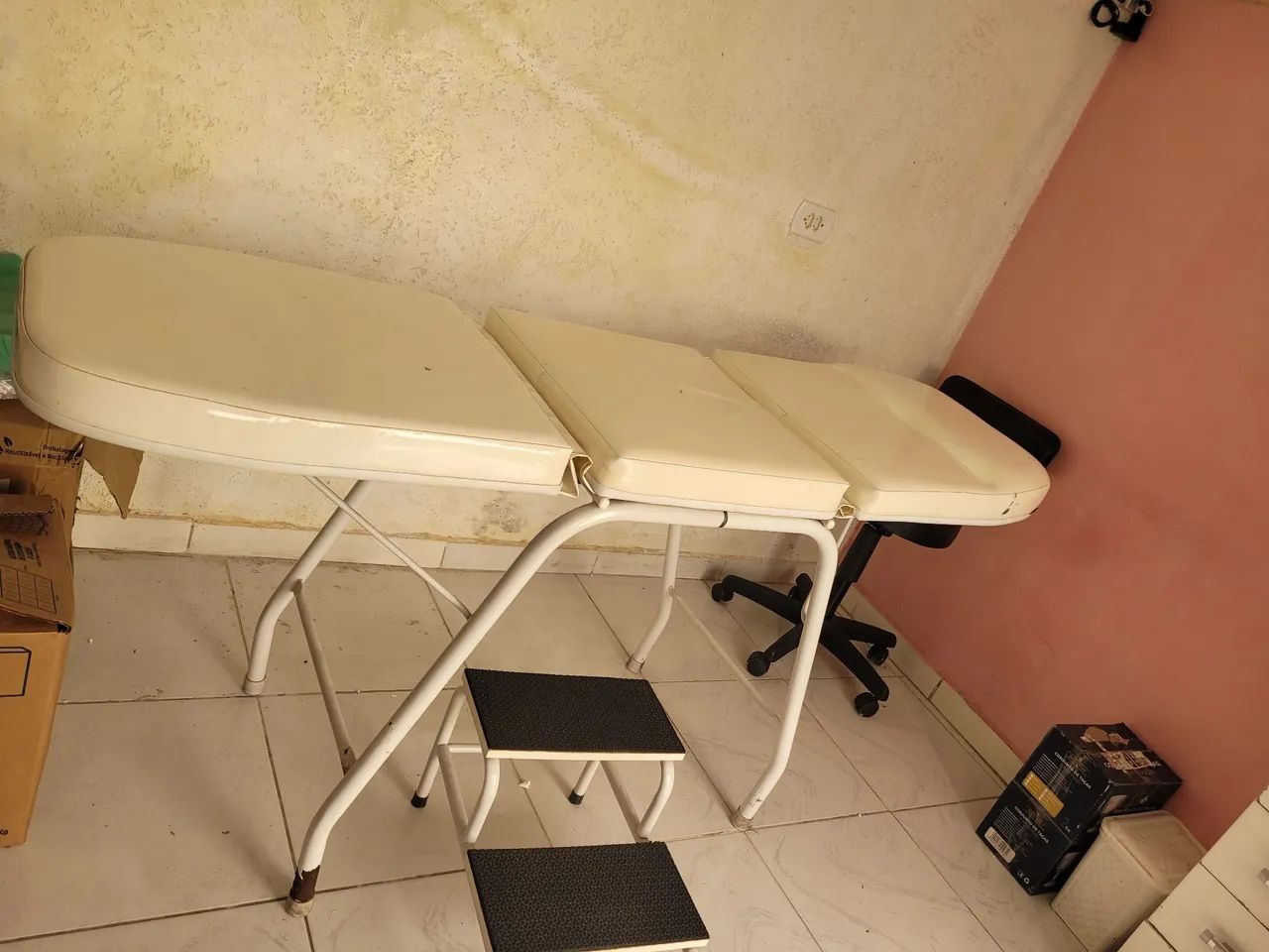 Maca de estética mais escada