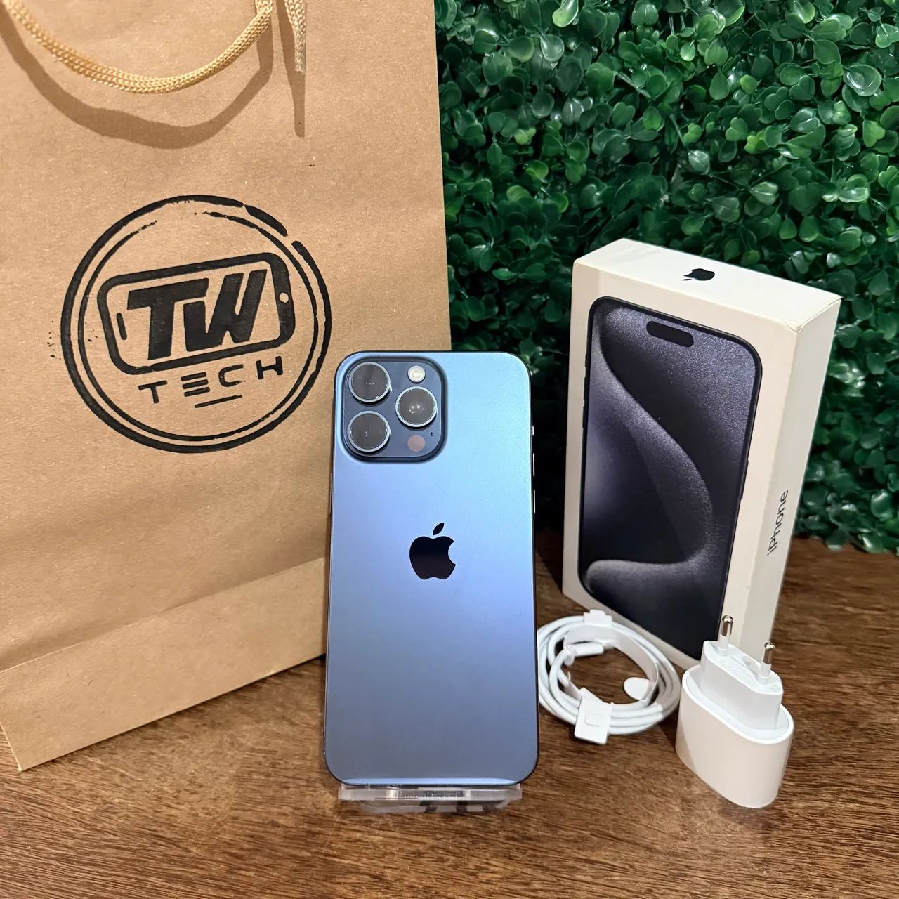 iPhone 15 Pro Max - Foto 2