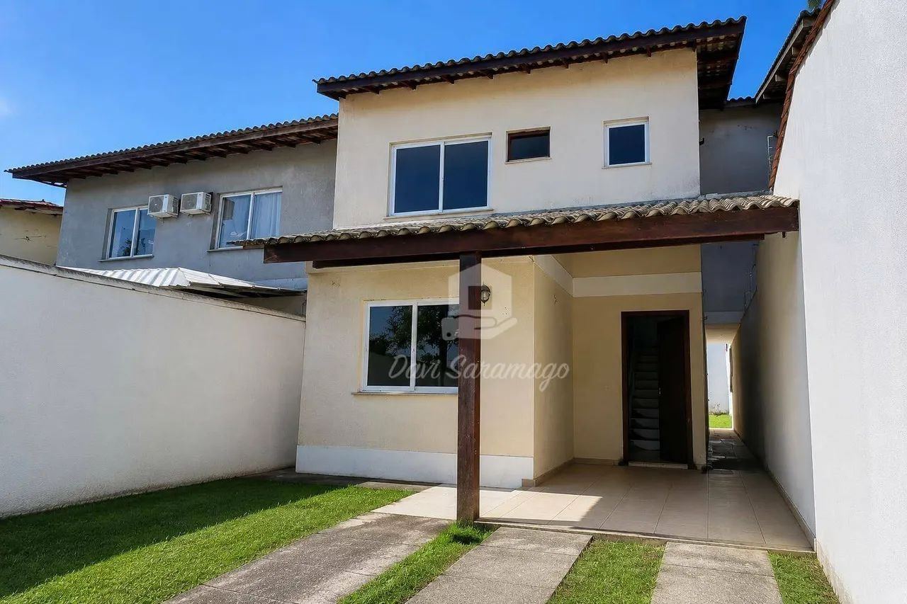 Casa com 3 Quartos À Venda - Itaipu - Niterói