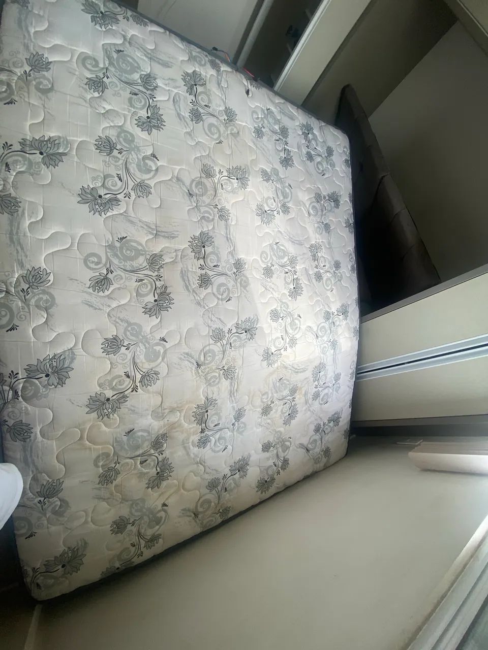 Colchão Casal em Bom Estado - R$ 250 - Foto 2