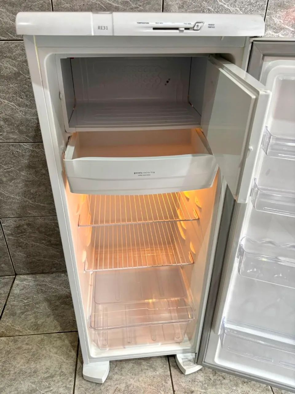 GELADEIRA ELECTROLUX NOVA 240 LITROS - Foto 5