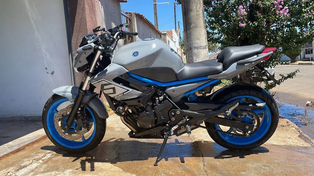 Xj6 2018  aceito troca  - Foto 4