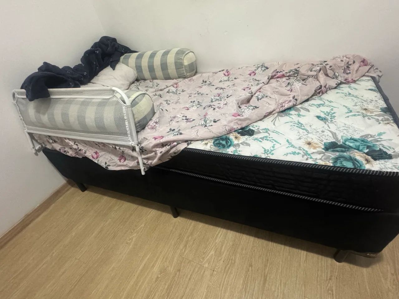 Cama de solteiro 