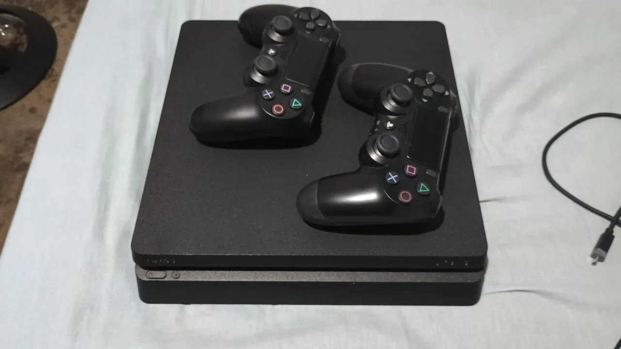 Ps4 slim com 1tb - Consoles de Vídeo Game - Colorado, Teresina