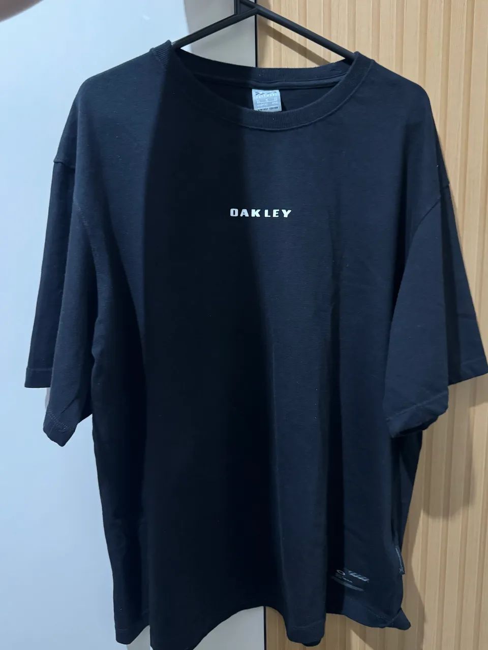 Camisa Boxy  Oakley Original  - Foto 2