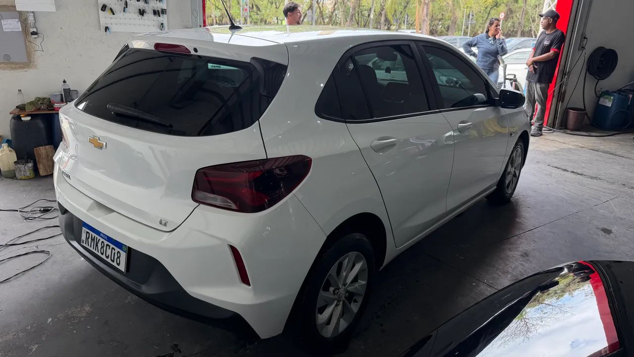 Chevrolet Onix ONIX HATCH LT 1.0 12V Flex 5p Mec. 2021