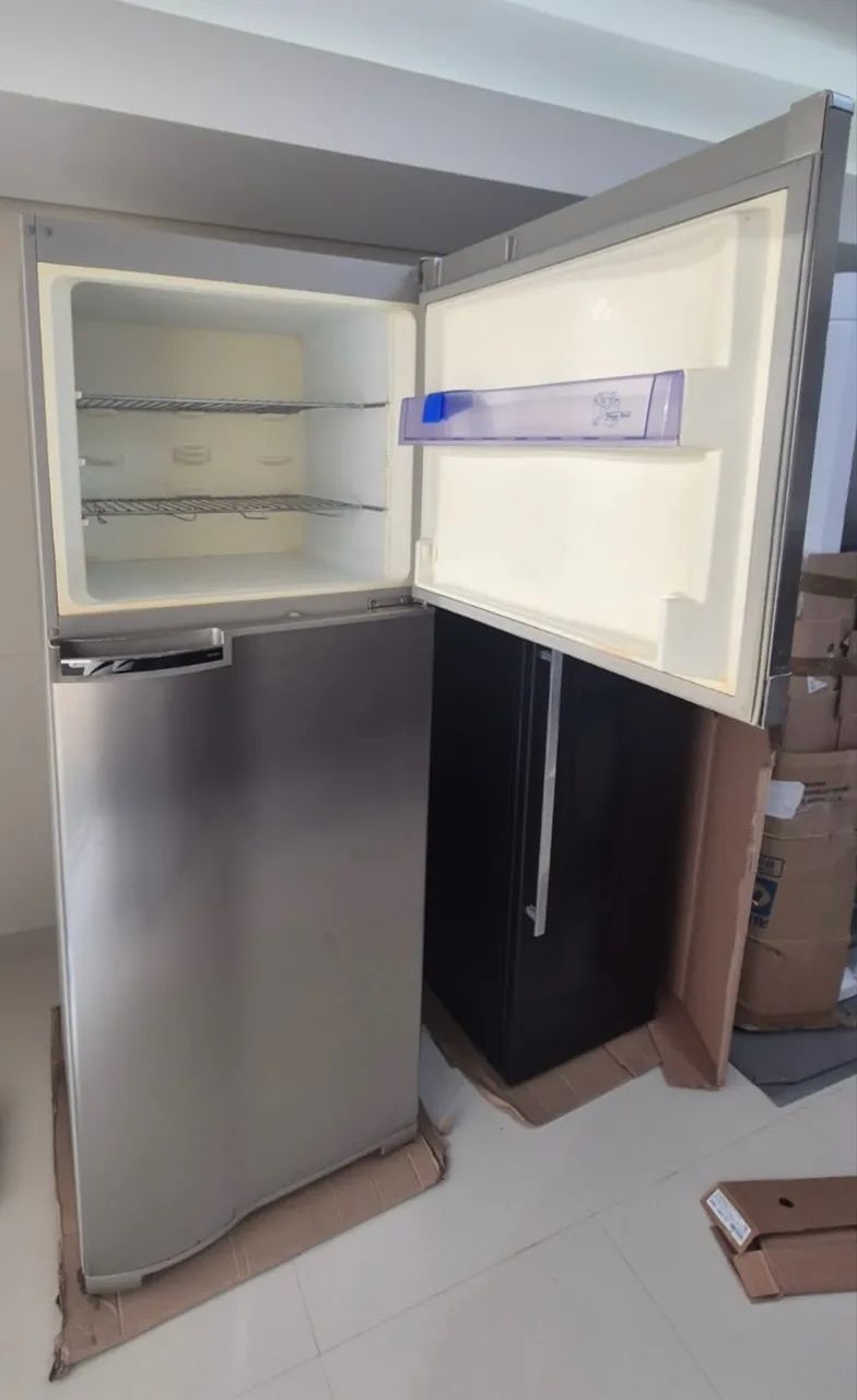 Geladeira 2 portas em ótimo estado - Foto 4