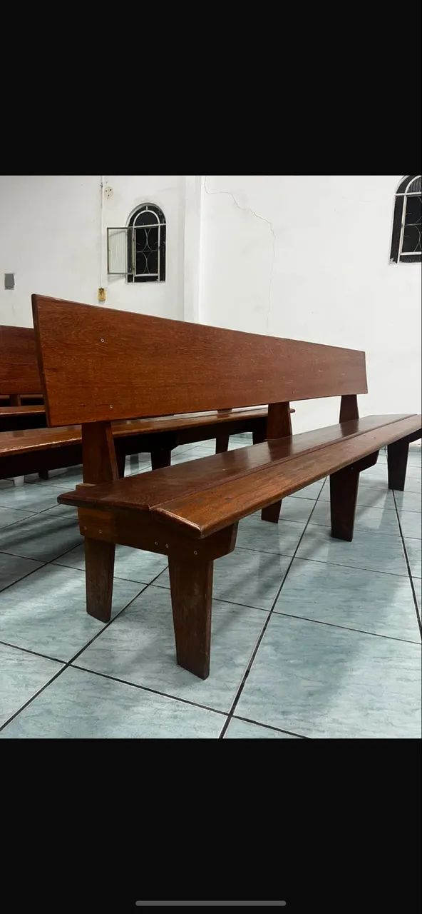 Banco de madeira maciça - Resistente e acabamento envernizado  - Foto 5