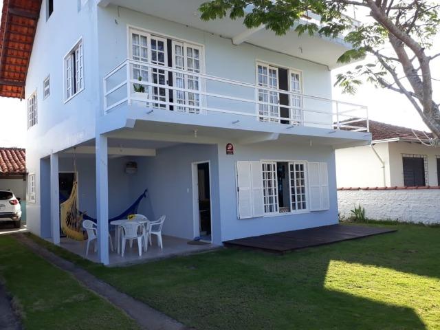 Excelente Sobrado a poucos metros da praia de Enseada - Foto 5