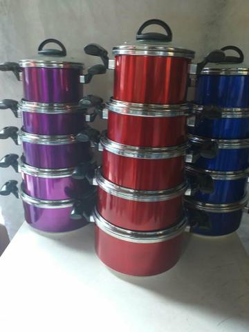 Valentina esmaltada com tampas de vidros