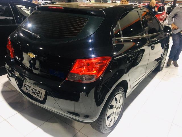 Onix 2016 imperdivel com baixo Km - Foto 4