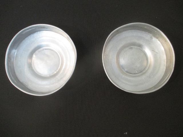 Par tampas de baleiro antigo em alumínio - peça original - Foto 5