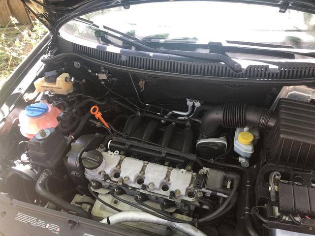 Vw Polo sedan 10/11 - Foto 8