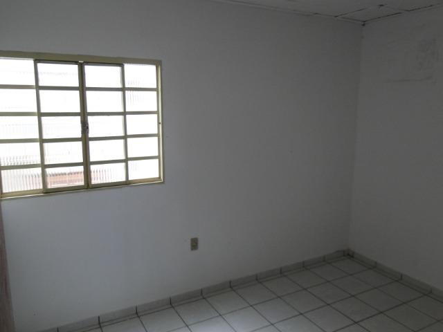 Alugo Apartamento de 2 quartos no centro de Barra do Garças, MT - Foto 5
