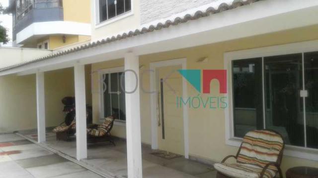 Casa de condomínio para alugar com 4 dormitórios cod:RCCN40275