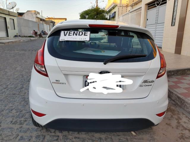 Vendo Ford Fiesta 1.6 AT 2015