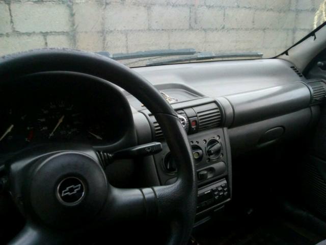 Vendo corsa 96 1.4 vidro trava alarme e conta corente carri todo em dias - Foto 10