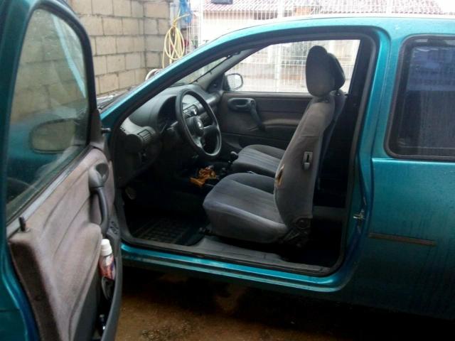Vendo corsa 96 1.4 vidro trava alarme e conta corente carri todo em dias - Foto 9