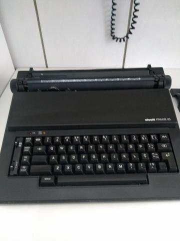 Máquina de escrever elétrica - Foto 2