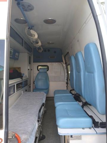 Ambulância - Foto 6