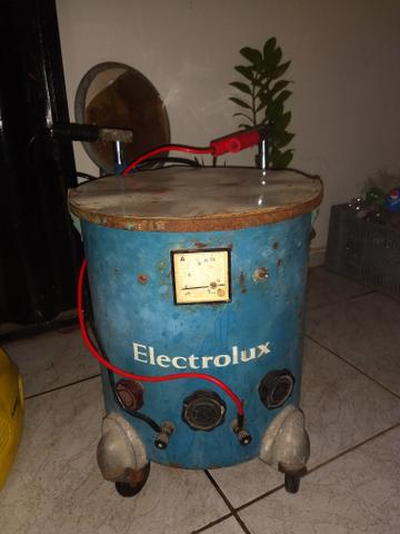 Carregador de bateria - Foto 2
