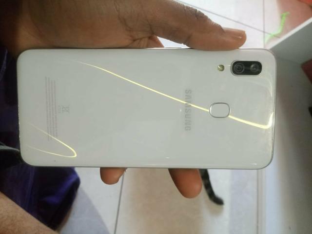 Celular a30 - Foto 2