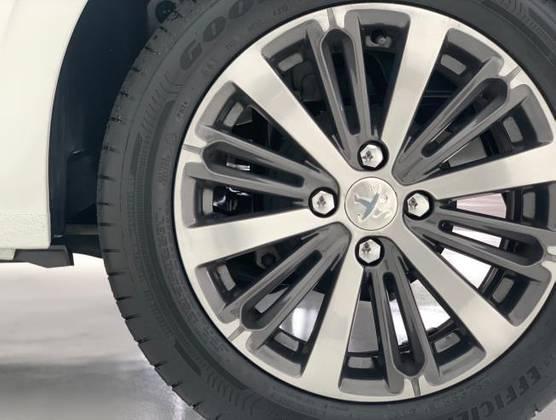 208 2017/2017 1.6 GRIFFE 16V FLEX 4P AUTOMÁTICO - Foto 9