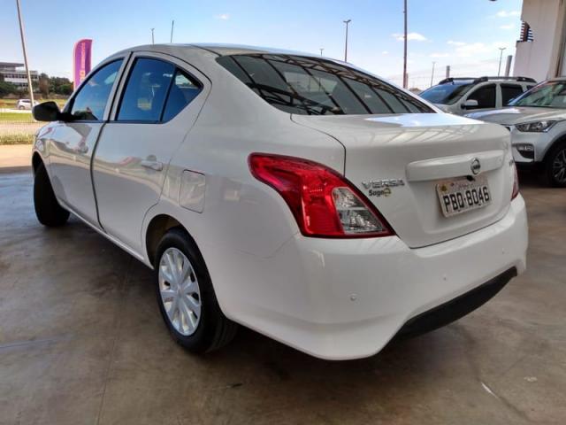 NISSAN VERSA 1.6 S MT - Foto 3