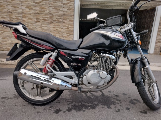 MOTO SUZUKI GSR 125
