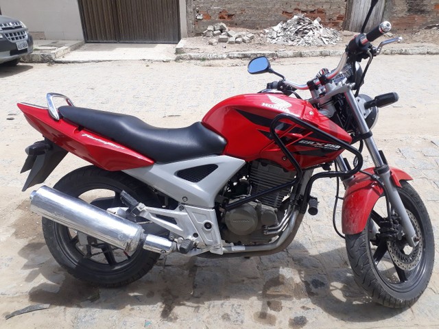 CBX TWISTER 2008