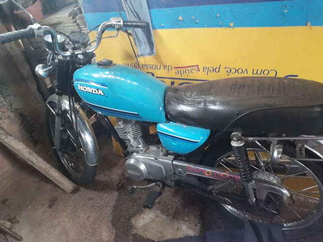VENDE SE UMA CG HONDA 82
