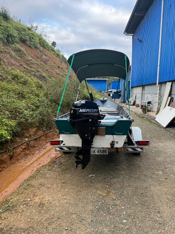 Barco de alumínio com carretinha 