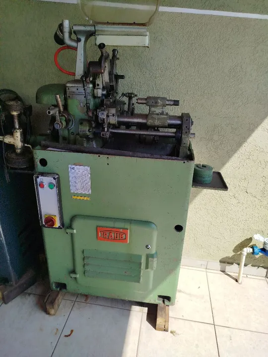 1 Torno automático completo Traub