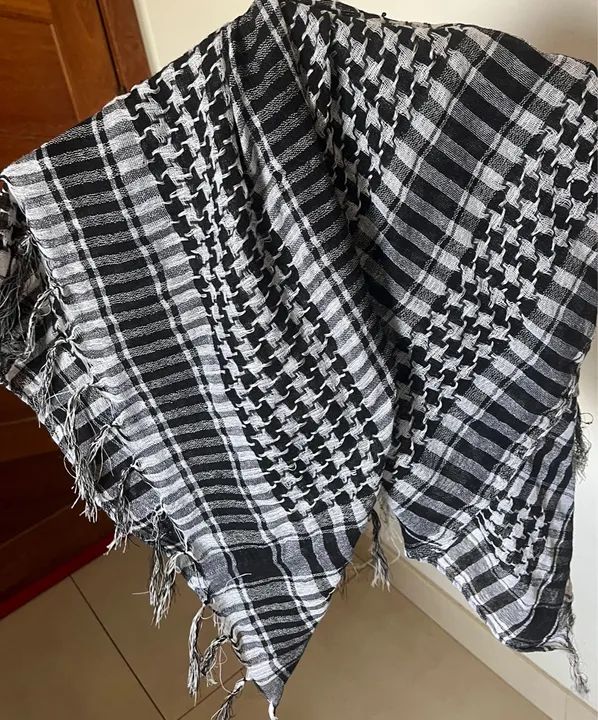 Kit com 3 cachecóis/ lenços - Foto 3