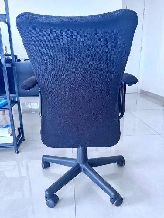 Cadeira de Escritório Giratória com Rodinhas - Foto 3